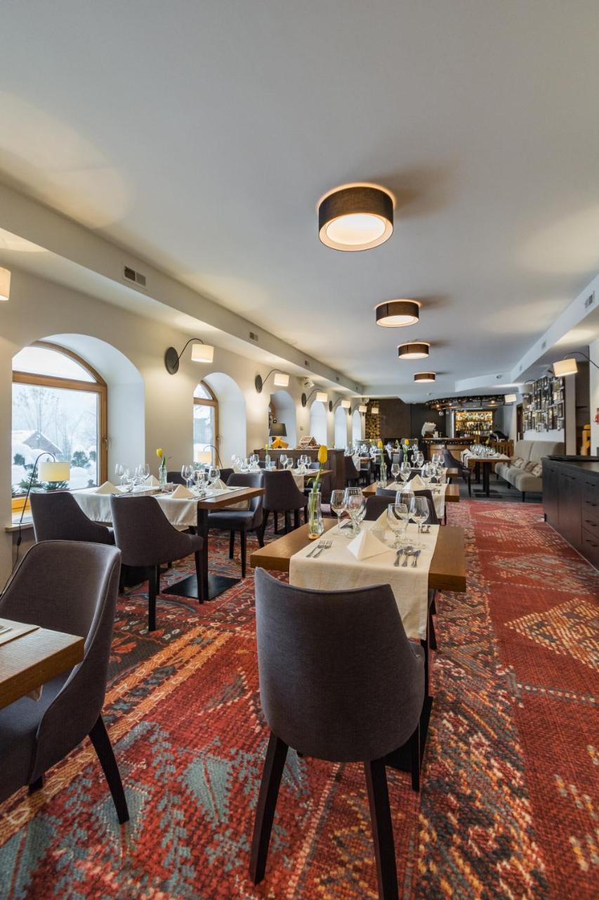 Hotel Batory 슈차브니차 외부 사진